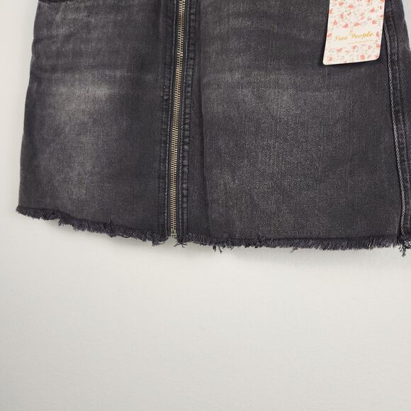 Free People Skirt Denim Mini Haven Frayed Hem Zip-Up Distressed Y2K NWT - 28" - Picture 4 of 11